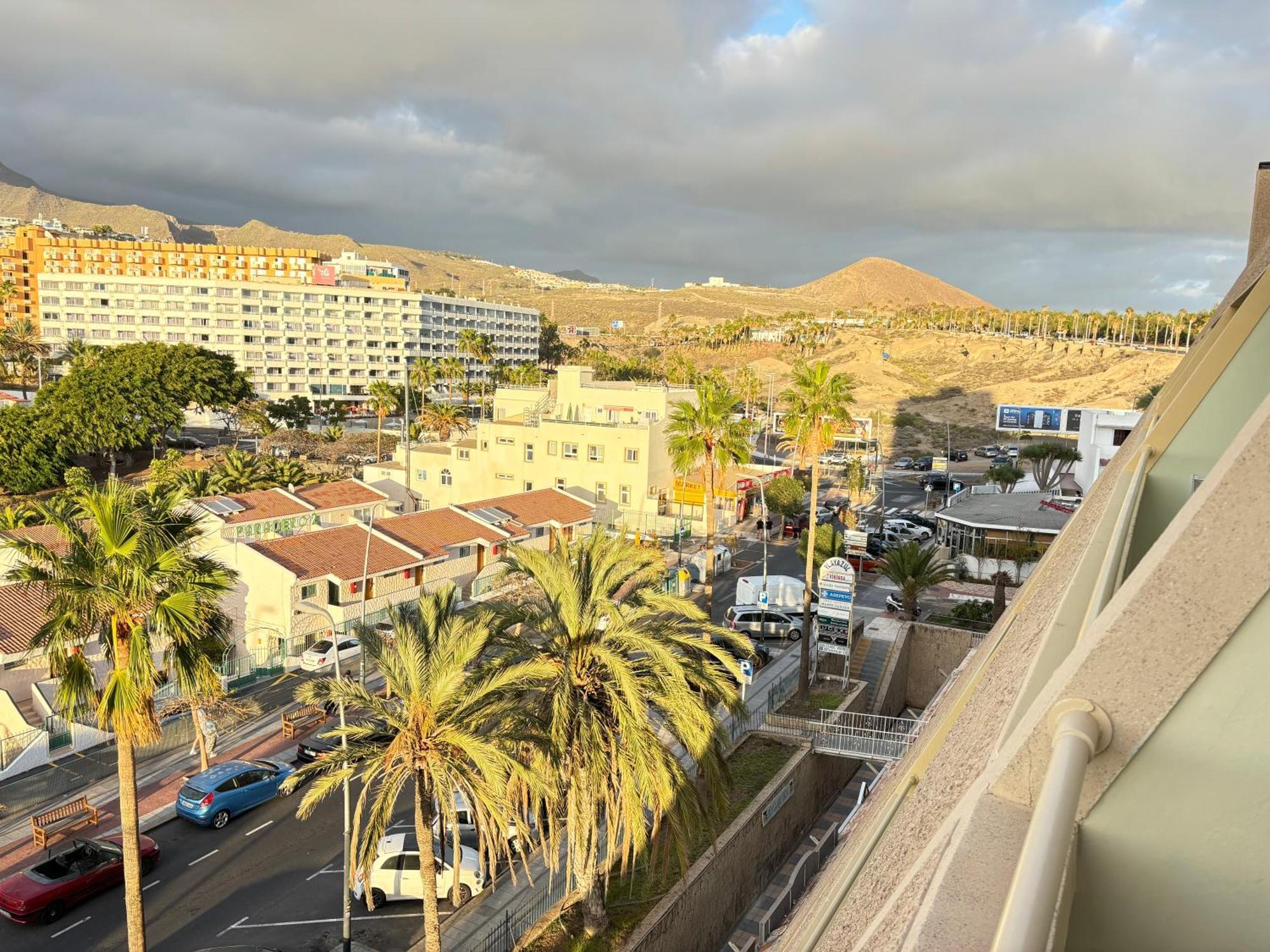 Comfortable Apartment In The Heart Of Las Americas Playa de las Americas  Luaran gambar